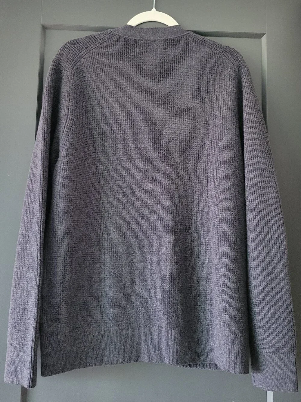 Banana Republic Men's Italian 100% Merino Wool  Cardigan Sweater NWT  Size M